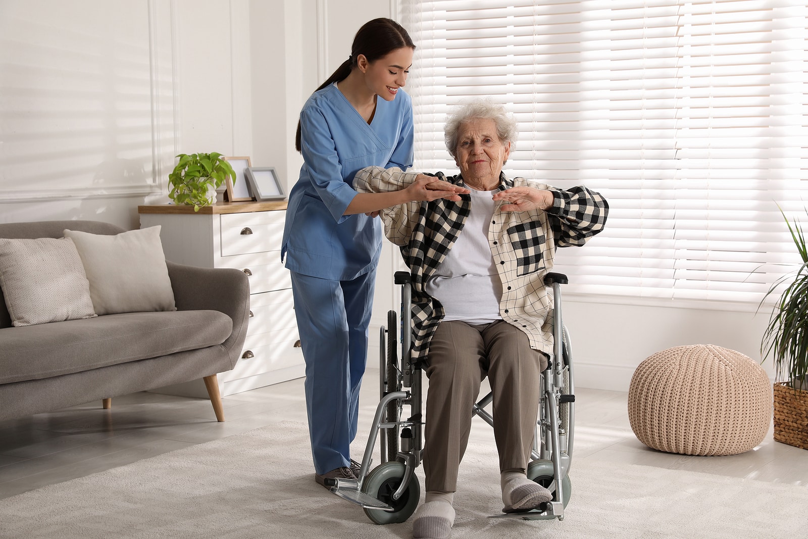How Mobility Assistance Options Support Safer Senior Living and Family Peace of Mind